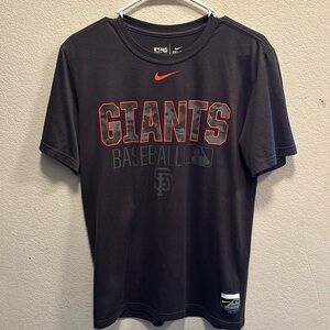SF Giants dry fit t shirt, dark grey, size medium